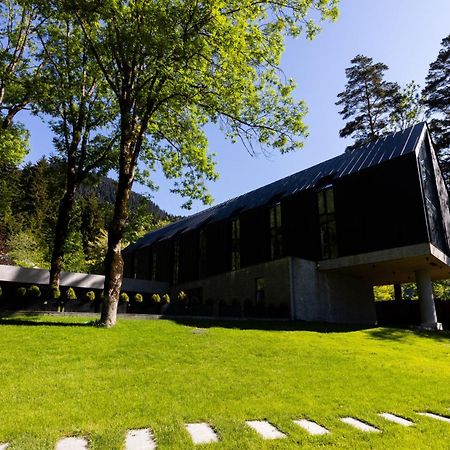 Manino Utsera Hotel Buitenkant foto