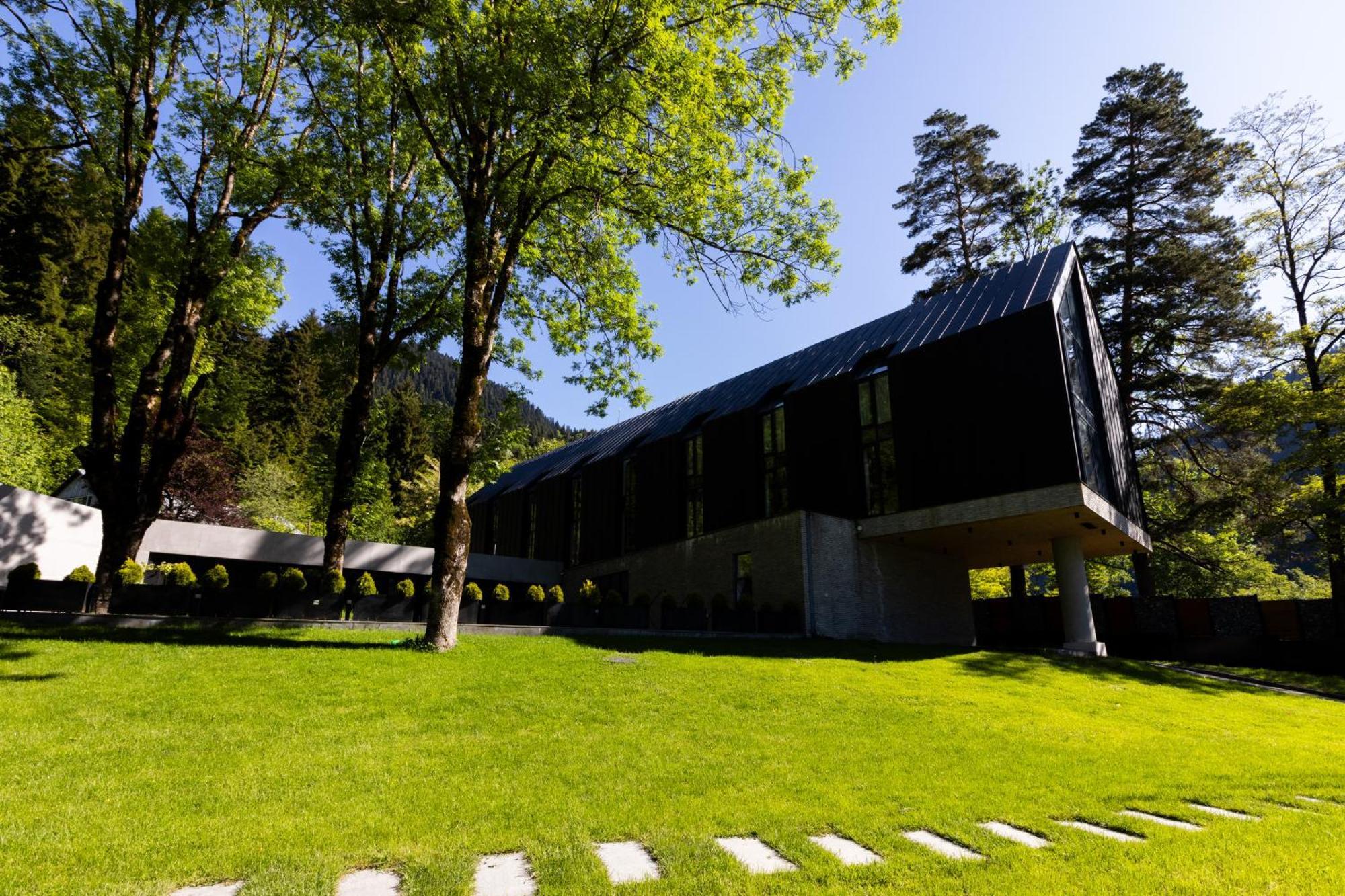 Manino Utsera Hotel Buitenkant foto